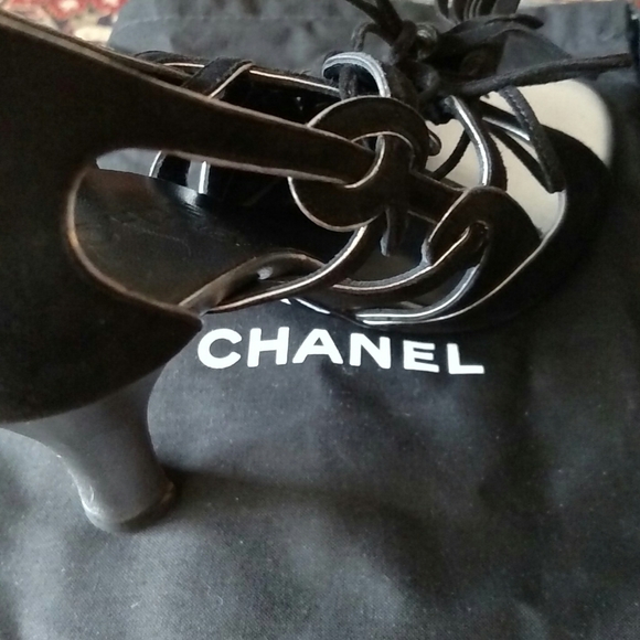 NIB CHANEL Black Suede Tassel Lace Heels - Picture 10 of 11